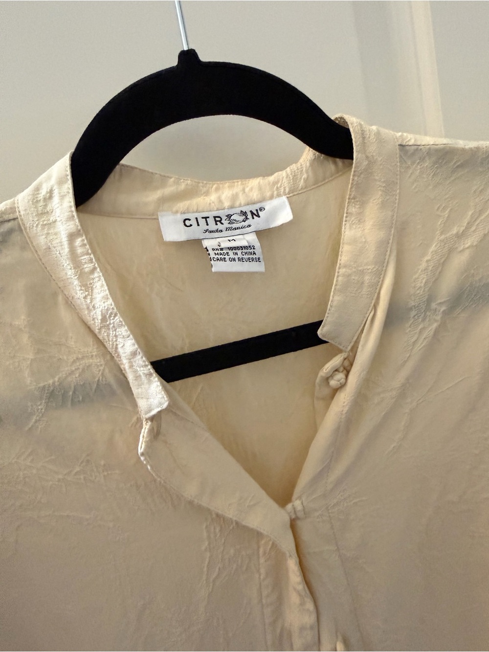 Citron Santa Monica 100% Silk Asian Inspired 3/4 Sleeve Blouse. Embossed. SZ M - Picture 3 of 9